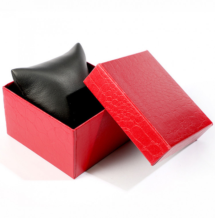 Подарункова коробочка 8х8 см red